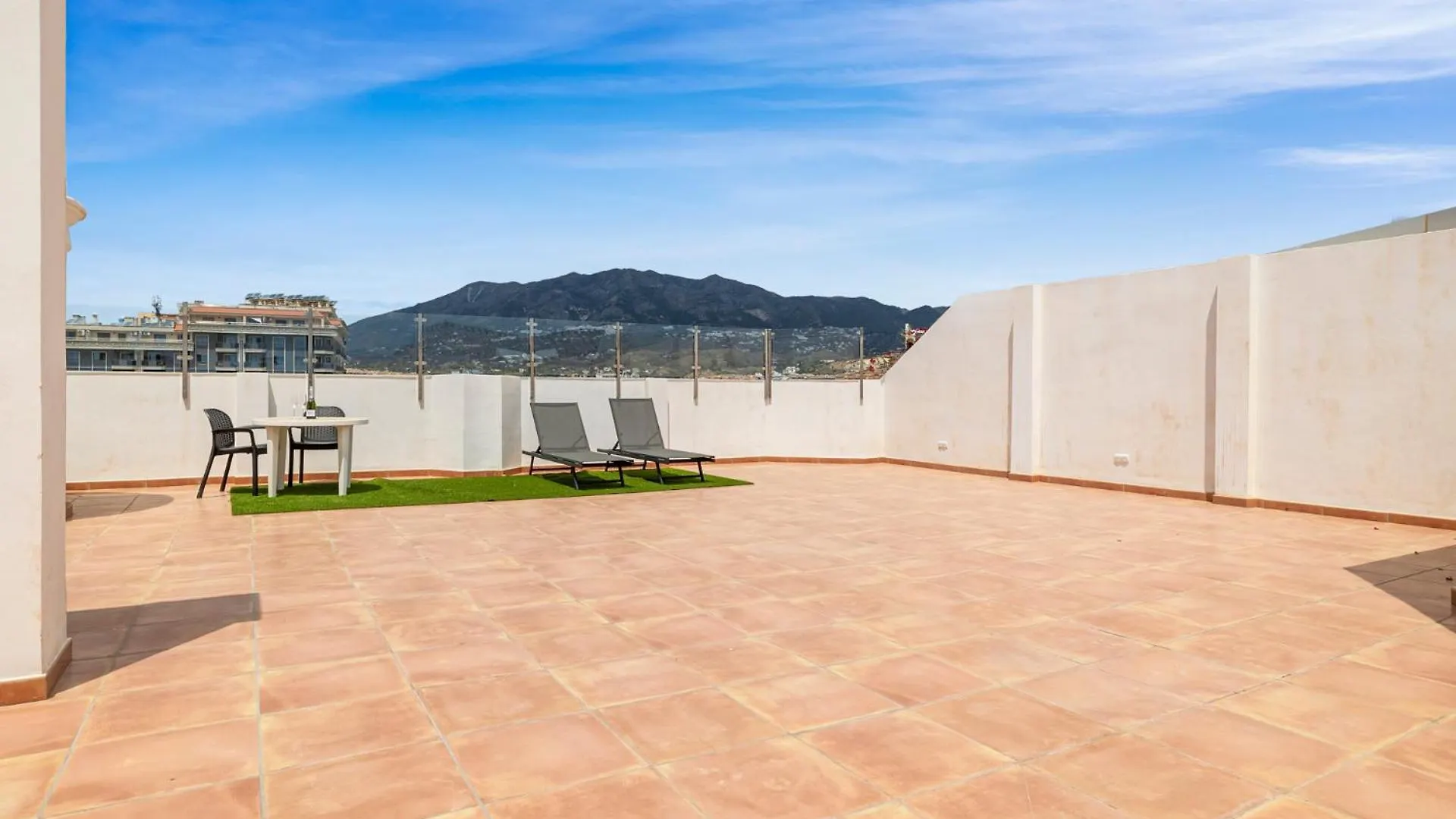 Los Boliches Sunny Apartment By Costarentals - Ref 120 Fuengirola